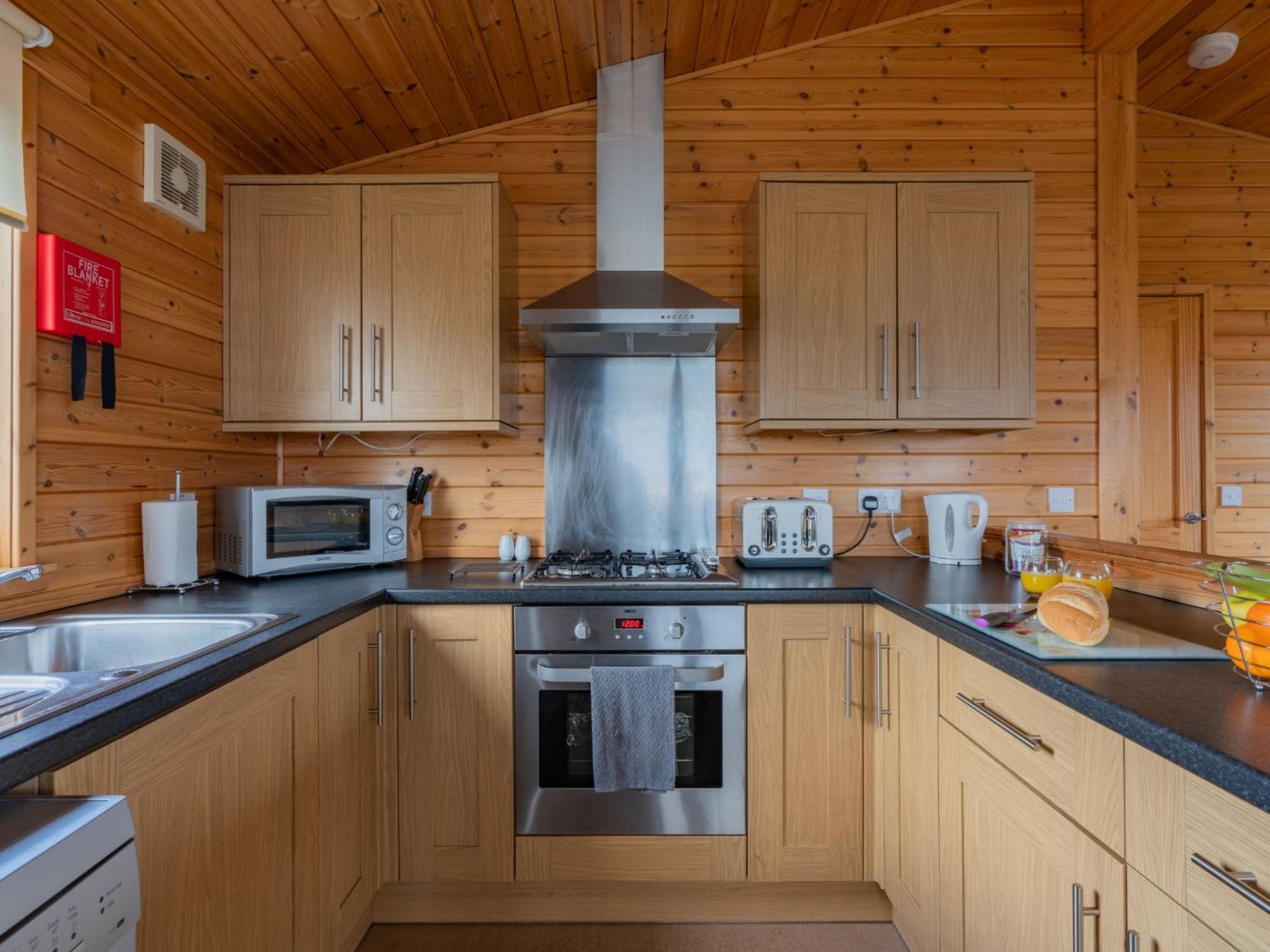 Chalet Loch Leven Lodge 10 By Interhome 킨로스 외부 사진